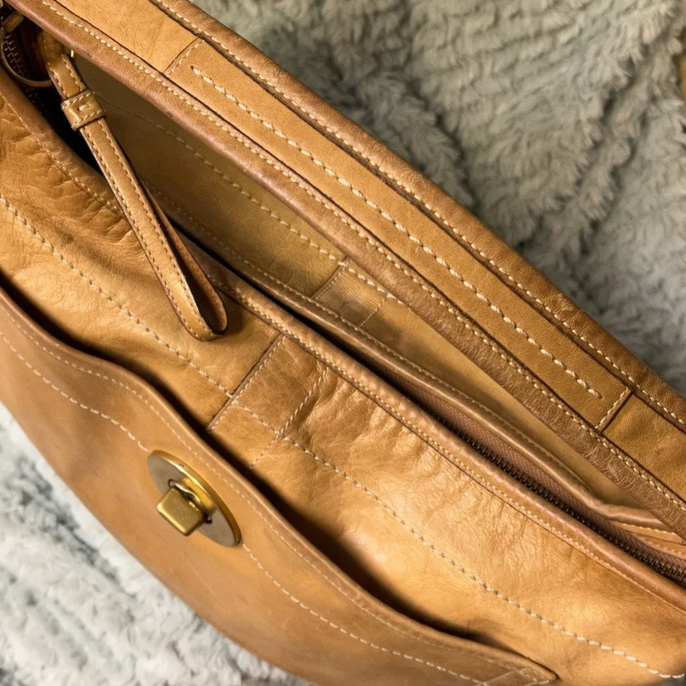 Coach Tan Leather Hobo Shoulder Bag with Gold Turnlock